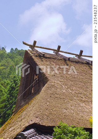 千木のある屋根 23548237