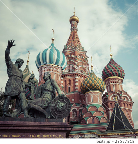 St Basils cathedral on Red Square in Moscow 23557818