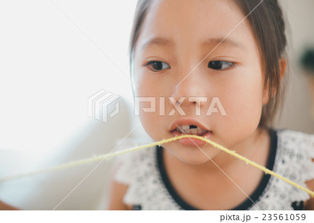 6 years old 23561059