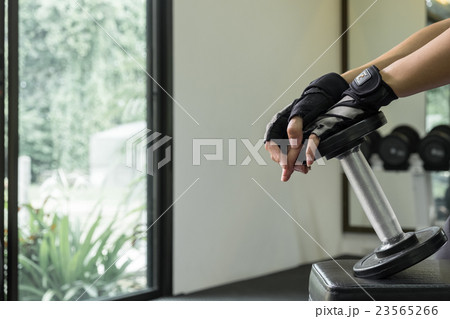 athletic young woman doing a fitness workout athletic young woman doing a fitness workout 23565266