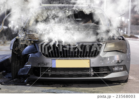 broken steaming car 23568003