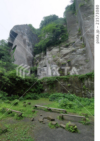 鋸山 石切場跡 鋸山 石切場跡 23573080