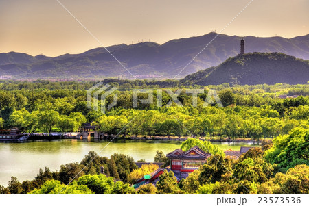 Kunming Lake seen from the Summer Palace - Beijing Kunming Lake seen from the Summer Palace - Beijing 23573536