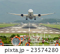 高知空港の飛行機 23574280