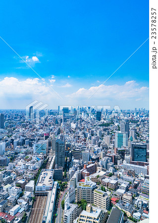 夏空・東京都市風景【新宿副都心方面を望む】 23578257