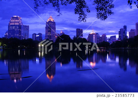 Lumpini Park in Bangkok, Thailand(タイ王国ルンピニー公園) Lumpini Park in Bangkok, Thailand(タイ王国ルンピニー公園) 23585773