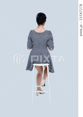 バリエーション豊かで使いやすい人物写真素材 23587278