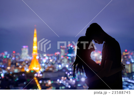 romantic lovers with tokyo tower romantic lovers with tokyo tower 23588745