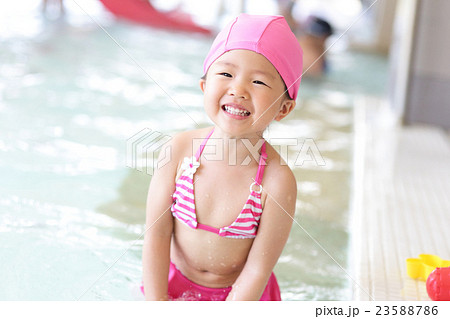 girl wear swimsuit play happily girl wear swimsuit play happily 23588786