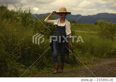 農業女子　ポートレート 23589116