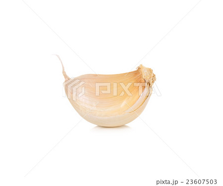 Garlic isolated on the white background 23607503