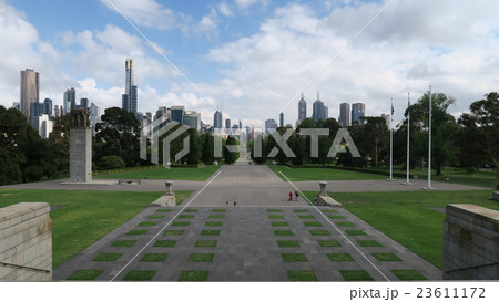 緑と都市の調和 23611172