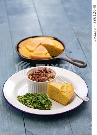 ビーンズ&コーンブレッド 23612049