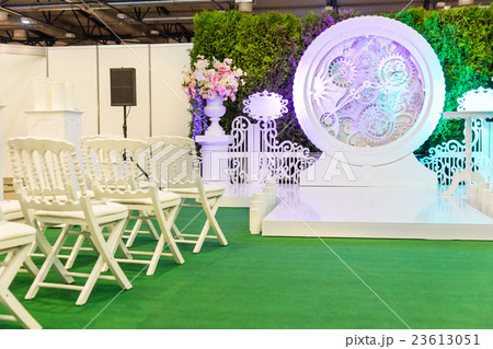 Wedding hall outside 23613051