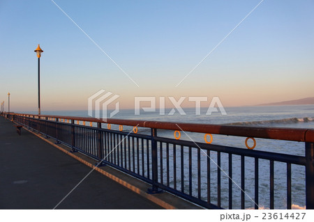 夕暮れの桟橋 23614427