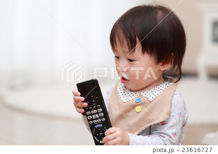 赤ちゃん いたずら (ベビー 幼児 女の子 1才 1歳 イタズラ防止 TV テレビ ブルーレイ) 赤ちゃん いたずら (ベビー 幼児 女の子 1才 1歳 イタズラ防止 TV テレビ ブルーレイ) 23616727