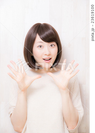ボブ　女性 23619100