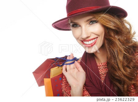 Portrait of young beautiful women with her shopping bags Portrait of young beautiful women with her shopping bags 23622329