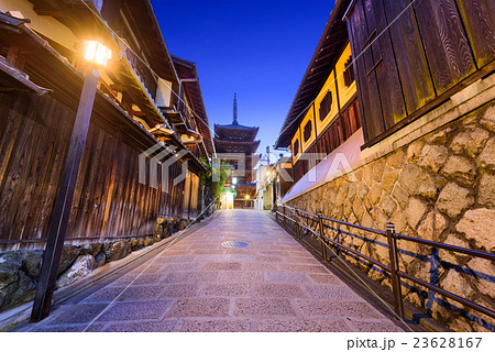 Yasaka Slope in Kyoto Yasaka Slope in Kyoto 23628167