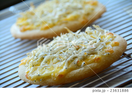 シラスピザ 23631886