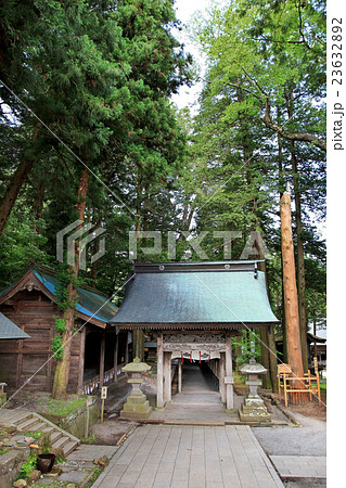 諏訪大社上社本宮　東参道入口御門 23632892