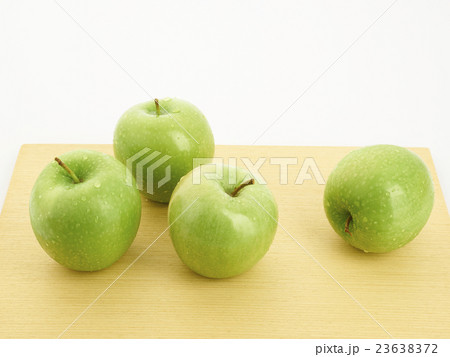 apple apple 23638372