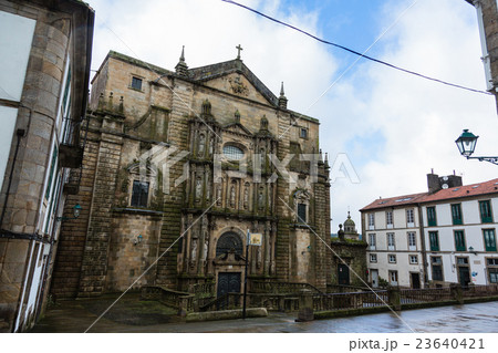 スペイン サンティアゴ・デ・コンポステーラの旧市街の街並み スペイン サンティアゴ・デ・コンポステーラの旧市街の街並み 23640421