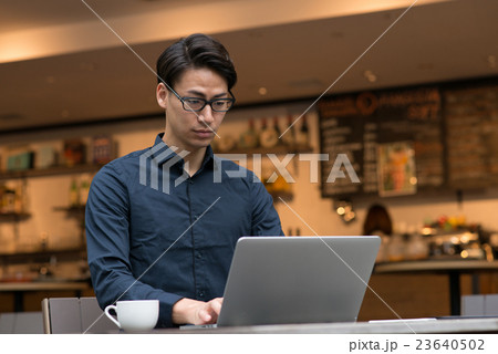 カジュアルビジネス イメージ 撮影協力:TENOHA DAIKANYAMA カジュアルビジネス イメージ 撮影協力:TENOHA DAIKANYAMA 23640502