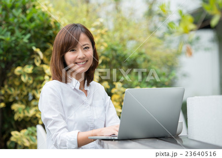 カジュアルビジネス イメージ 　撮影協力:TENOHA DAIKANYAMA 23640516