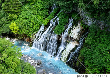 2016年7月末の白ひげの滝。 2016年7月末の白ひげの滝。 23641764