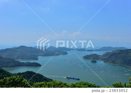 牡蠣の養殖と瀬戸の島々（岡山県備前市） 23653052