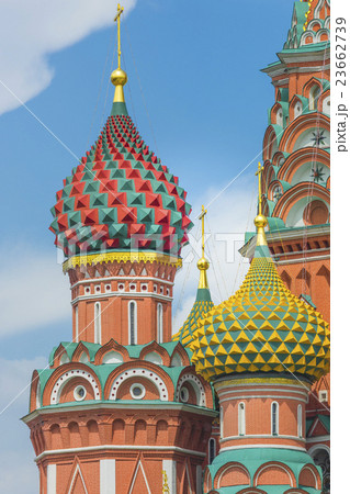 St Basils cathedral on Red Square in Moscow St Basils cathedral on Red Square in Moscow 23662739
