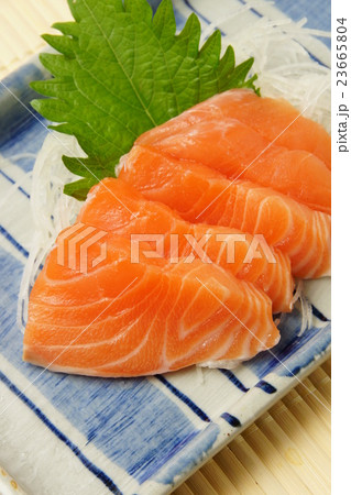 サーモン刺身 23665804