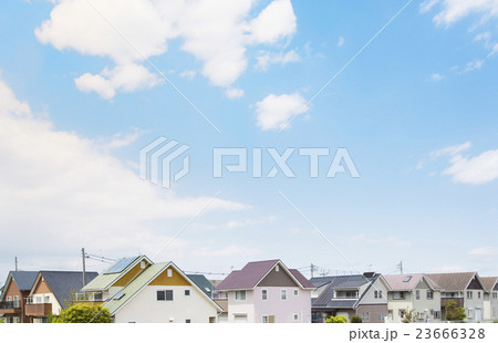 家並みと青空 23666328