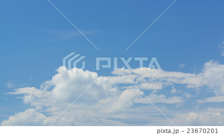 青空と白い雲 16:9 青空と白い雲 16:9 23670201