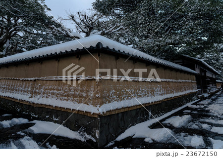 雪景色の長町武家屋敷跡 23672150