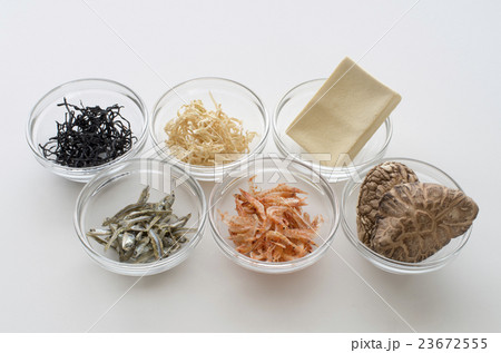 乾物類とカルシウム 23672555