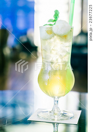 Lychee juice 23677225