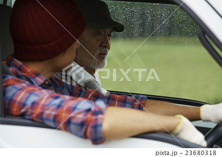 農家親子 運転 農家親子 運転 23680318