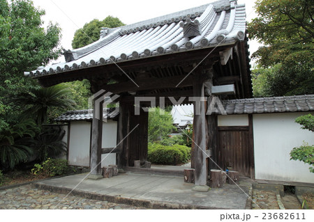 静岡県の能満寺入口 23682611