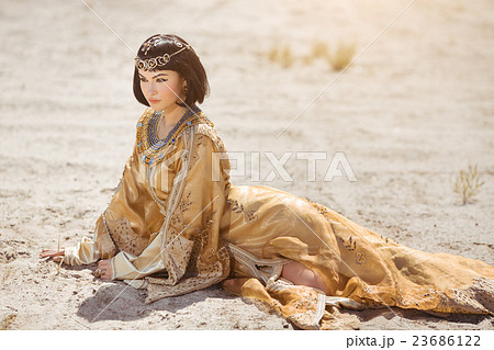 Beautiful woman like Egyptian Queen Cleopatra 23686122