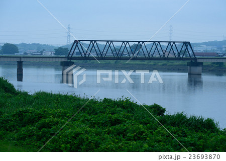 国包の鉄橋　霧雨の日に　（兵庫県加古川市） 23693870