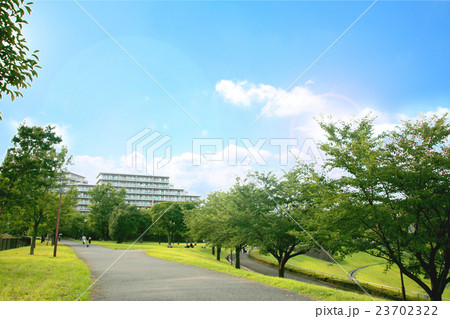 青空と公園 23702322