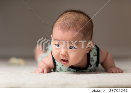baby baby 23705241
