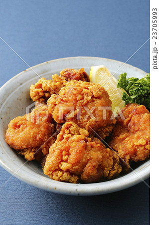 鶏の唐揚げ 23705993
