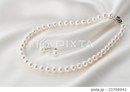 真珠のアクセサリー 23706041