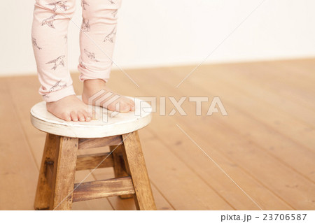 子供足一人 子供足一人 23706587