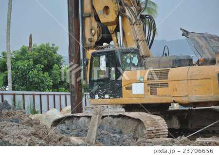 Bore pile rig machine 23706656