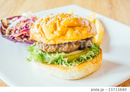Hamburger 23713680