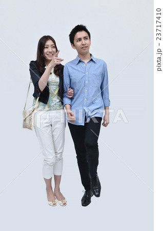 バリエーション豊かで使いやすい人物写真素材 23717410